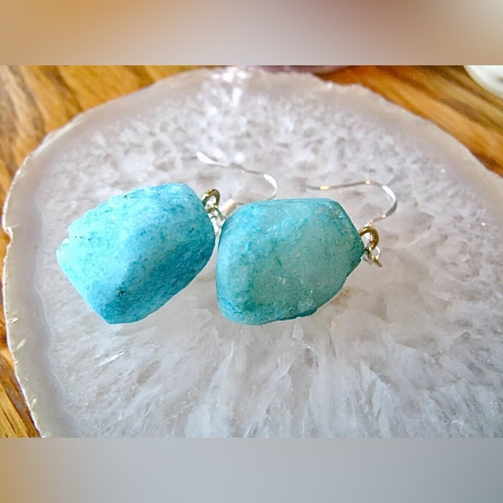 New Mini Natural Aqua Blue Druzy Crystal Geode Silver Dangle Earrings - Picture 6 of 6